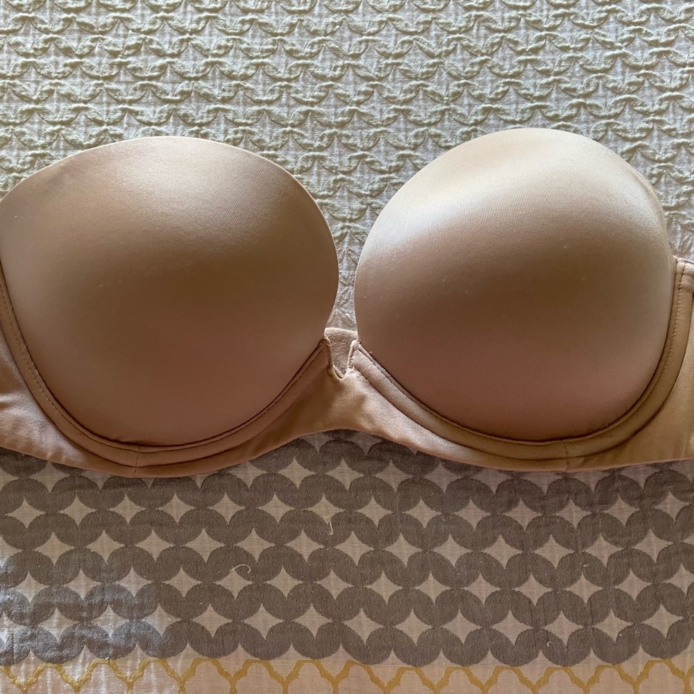 Victoria’s Secret Very Sexy Strapless Push-up Bra 34B